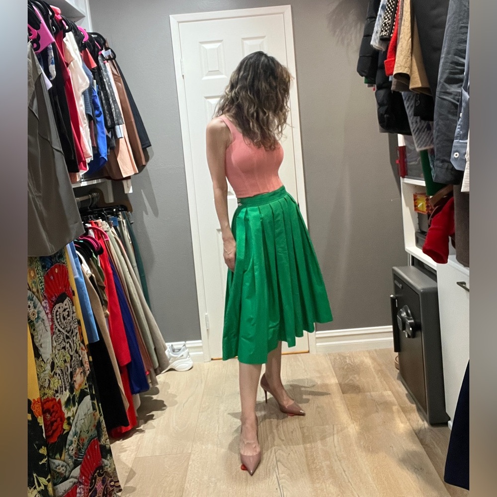 Celine vintage Green pleated midi skirt with pockets. Size 40